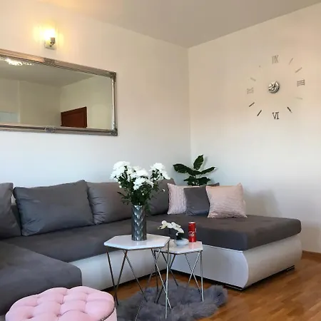 Ma-la Apartment